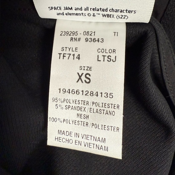 NWT Cherokee Space Jam Scrub Top Unisex XS Taz Bugs Bunny Tooniforms Scrubs - Picture 7 of 8